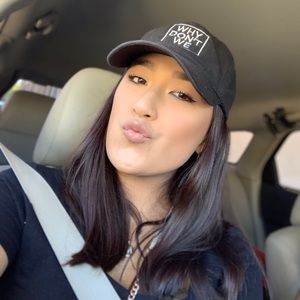 Meet your Posher, Mia